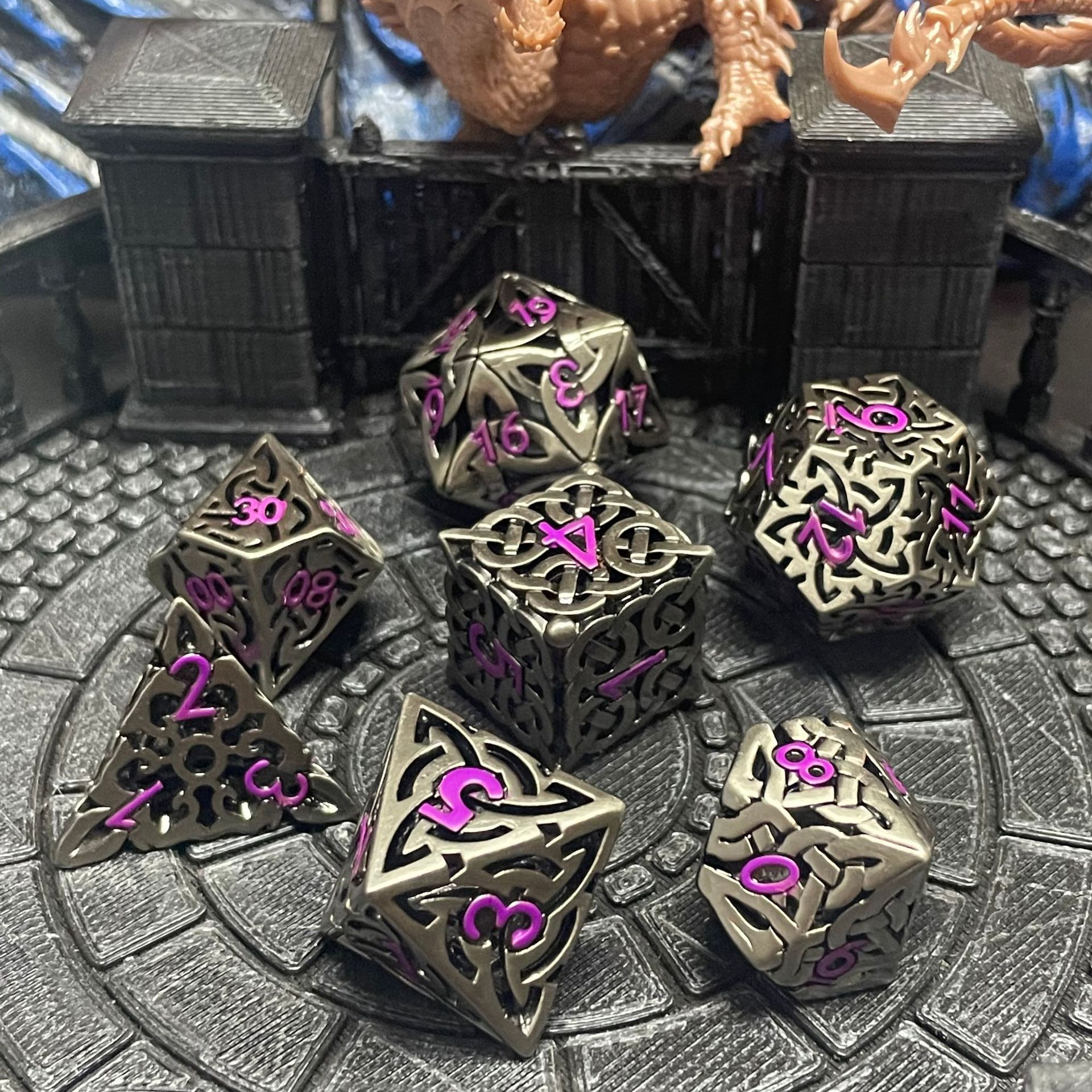 7 Pcs Cosplay D4-D20 DND Brass - Bistro Table Set ulasan dan harga