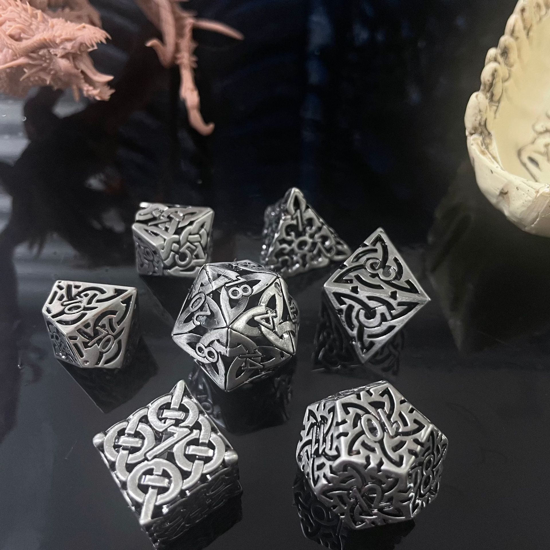 7 Pcs Cosplay D4-D20 DND Brass - Bistro Table Set ulasan dan harga